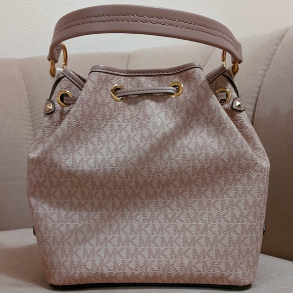 Michael Kors bucket bag mauve/pink and cream initial print - Picture 4 of 8